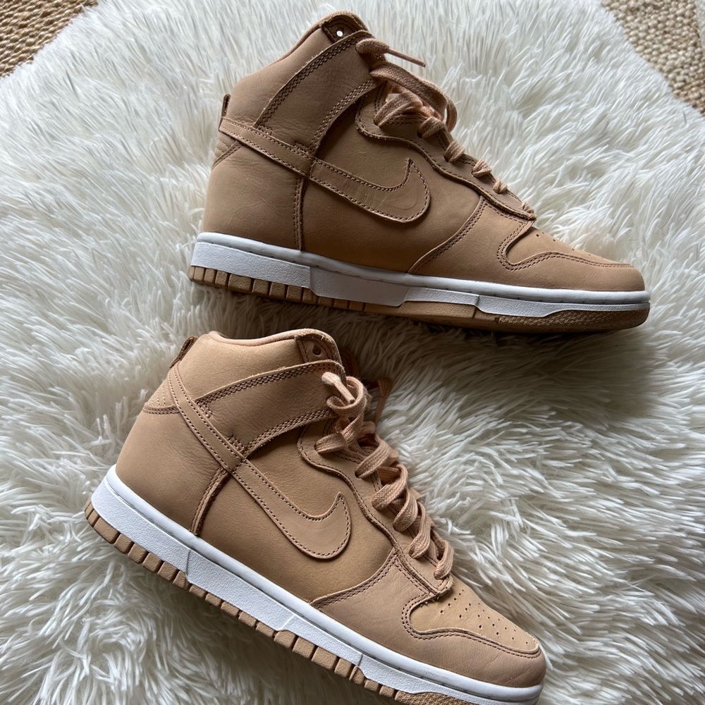 Nike Dunks High Top Sneakers in Beige/Tan